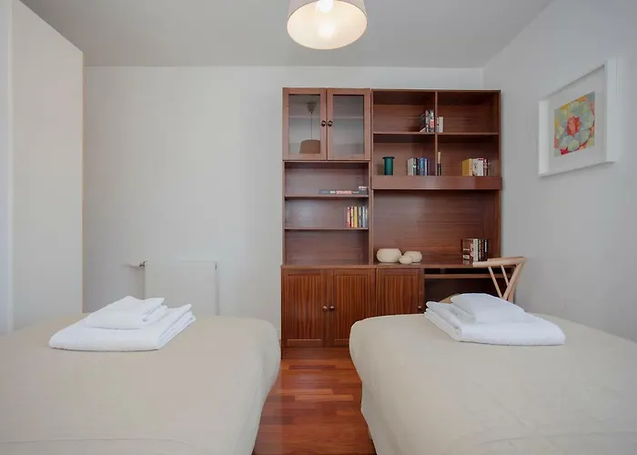 Liiiving In Porto | Bright Light Apartment