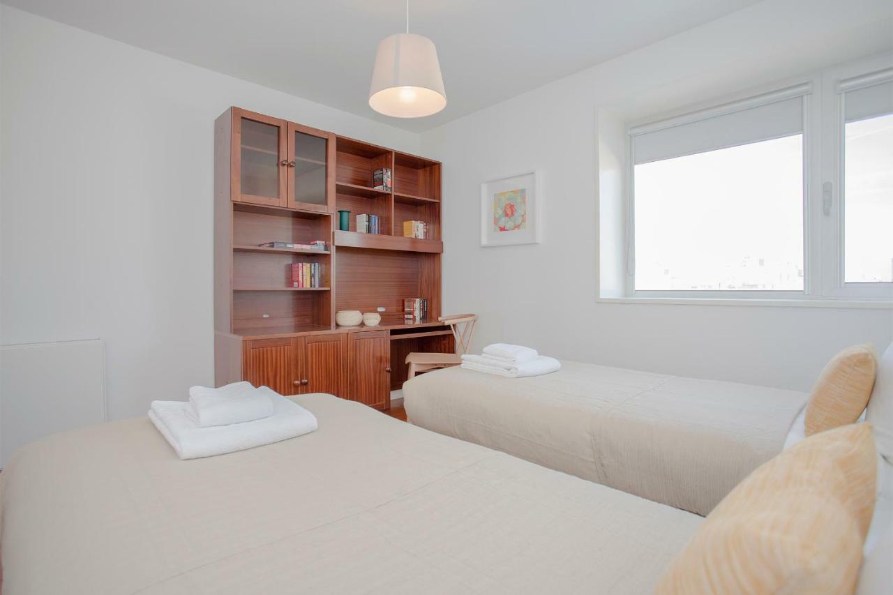 Apartment Liiiving In | Bright Light Porto