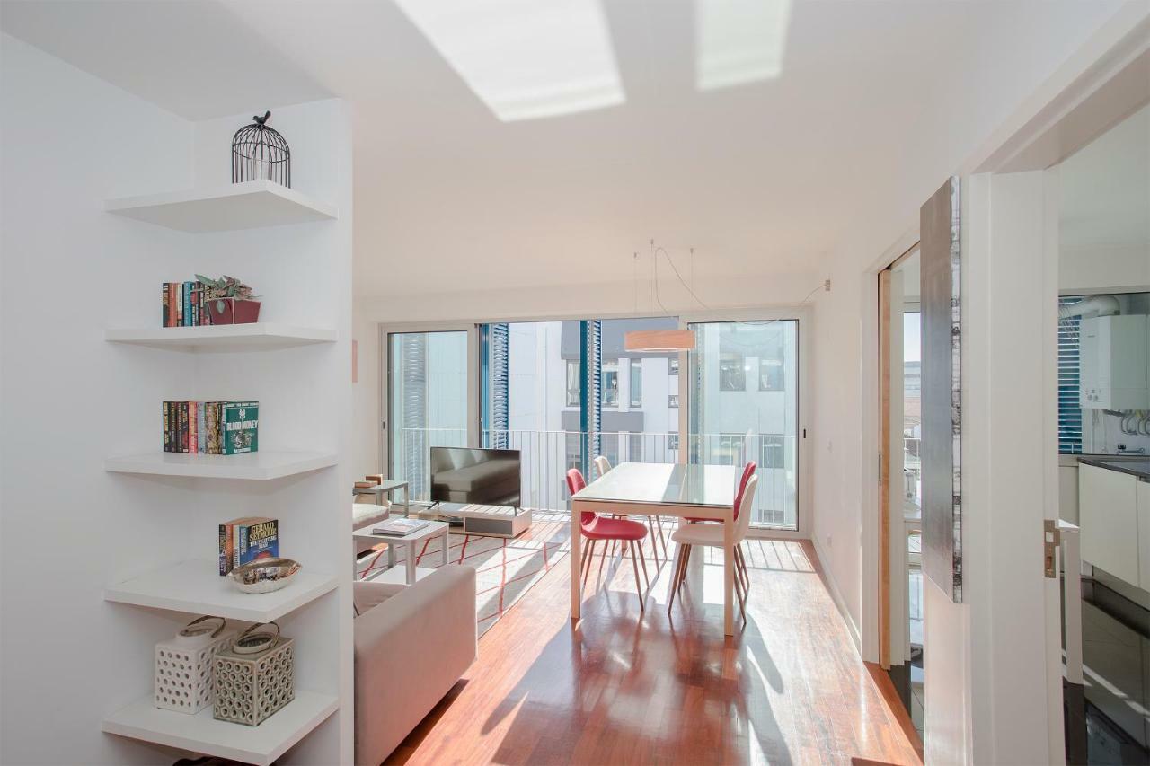 Apartment Liiiving In | Bright Light *